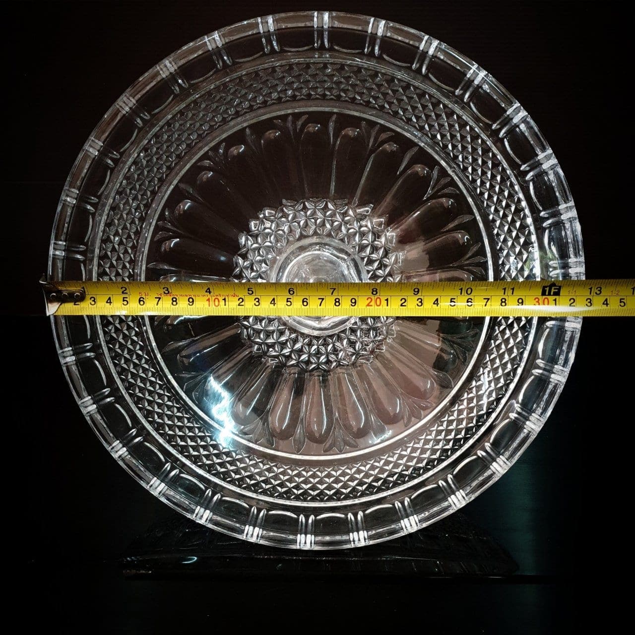 แจกัน CL (X9WOW6W), Vase — a clean profile with quiet weight, sized for medium to large stems.